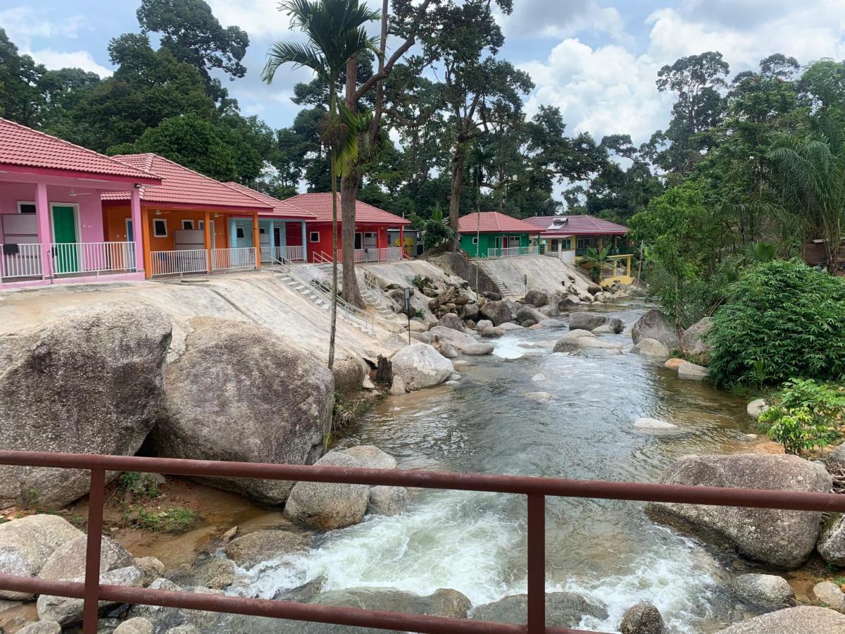 Chalet Latip D'Ayer Itam Hotell Kampong Ayer Hitam  Eksteriør bilde